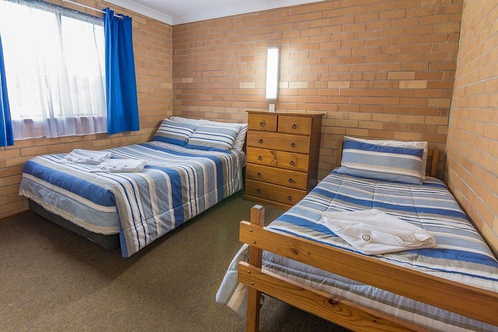 Emu Beach Chalets Олбани Экстерьер фото