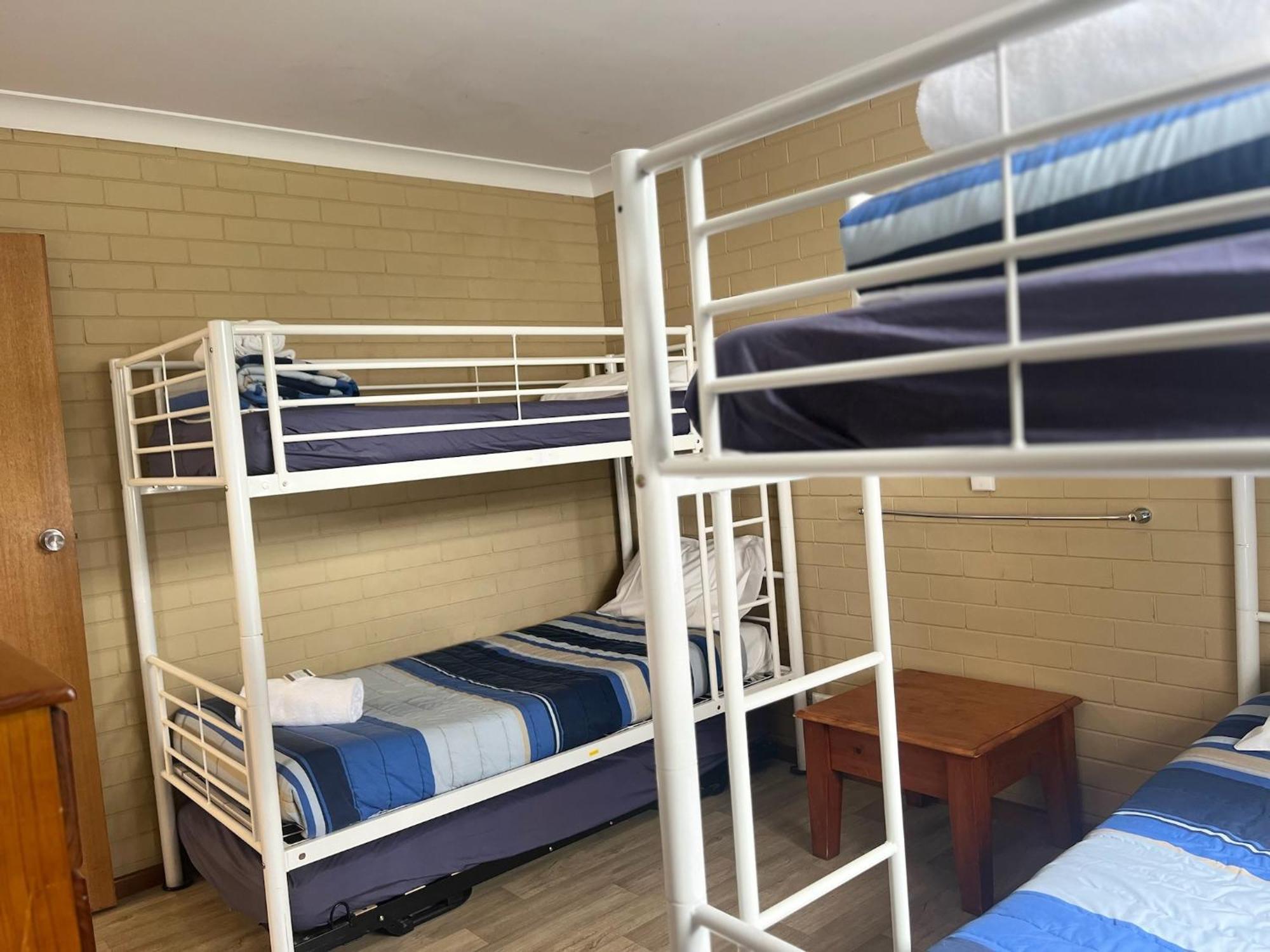Emu Beach Chalets Олбани Экстерьер фото