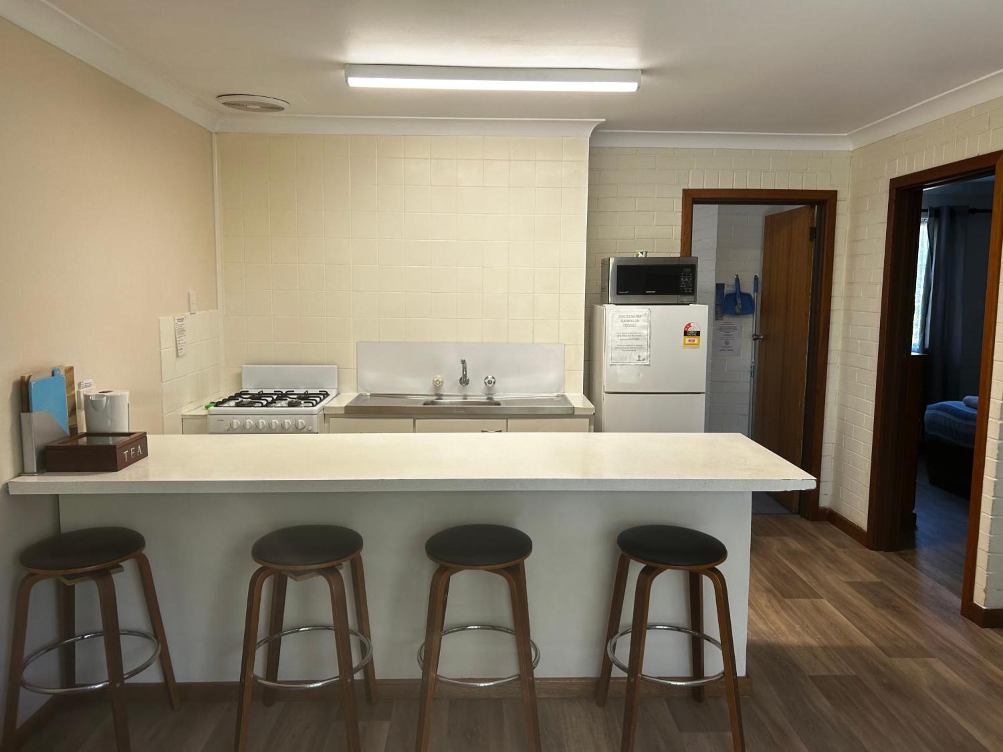 Emu Beach Chalets Олбани Экстерьер фото