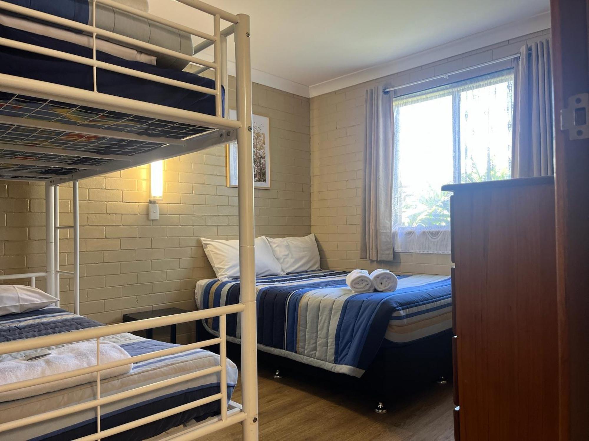 Emu Beach Chalets Олбани Экстерьер фото