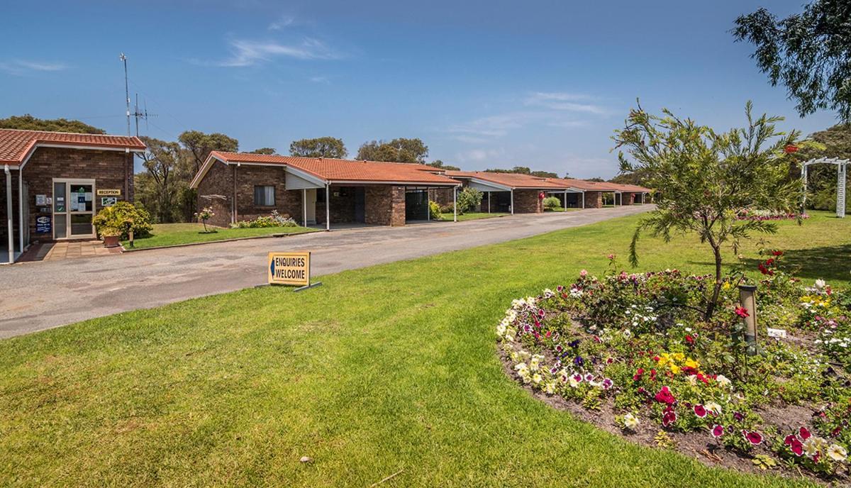 Emu Beach Chalets Олбани Экстерьер фото